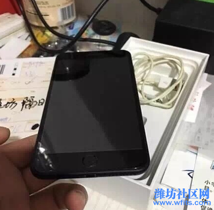 潍坊金沙广场凌先生网上卖苹果手机退货遭山寨