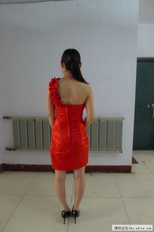 礼服后面.JPG