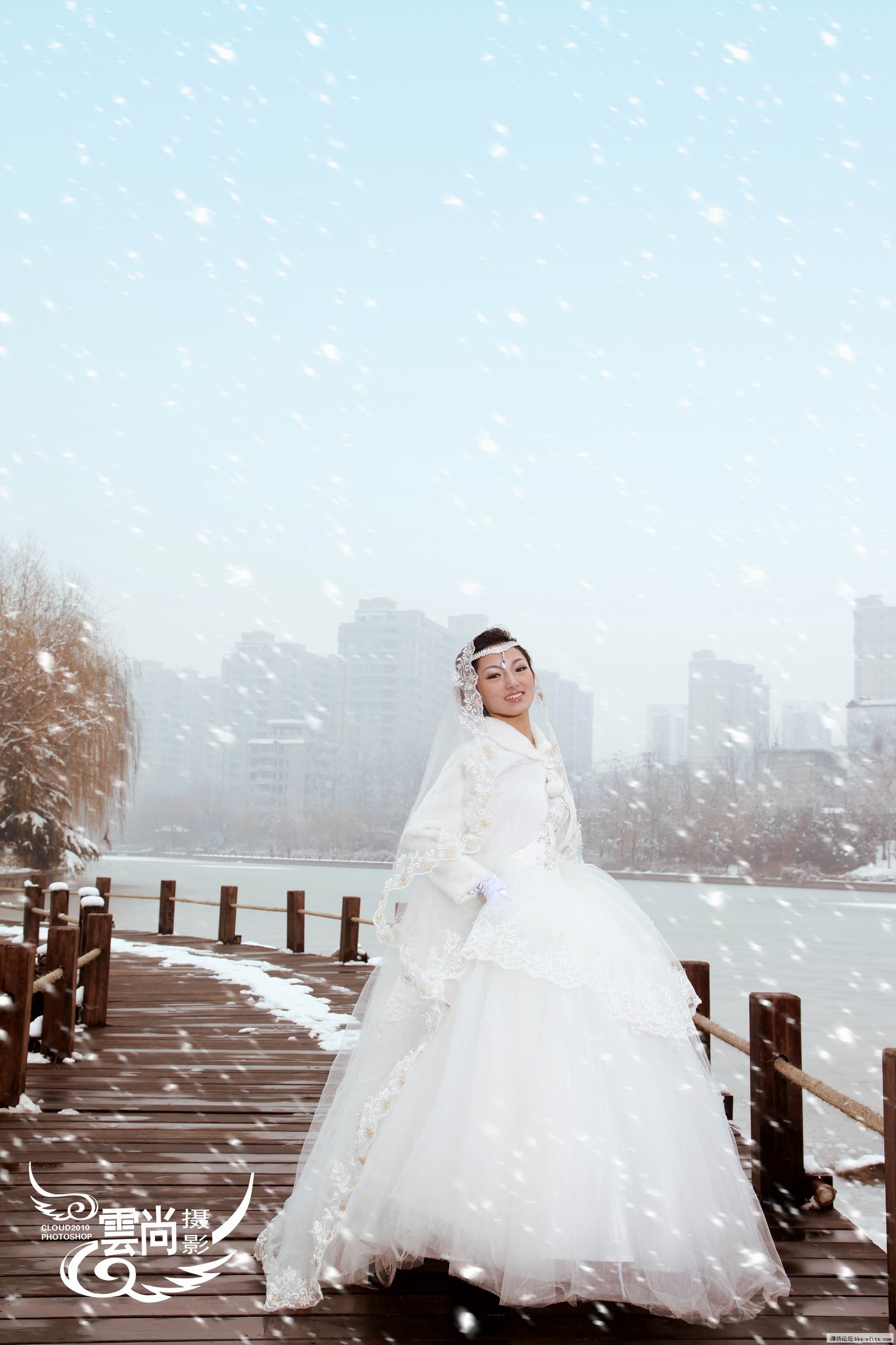 拍雪景的婚紗照寫真的美女請進