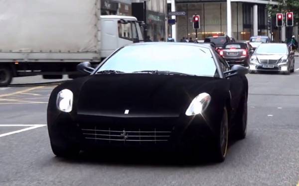 watch-the-velvet-wrapped-ferrari-drive-through-london-furrari-video-62455_1.jpg