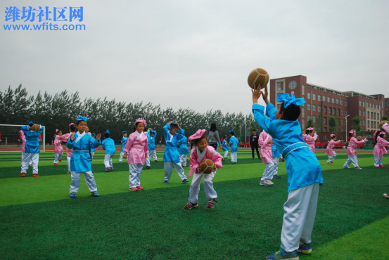 02 精彩┃绿茵点燃激情，足球连结友谊——2016中国·巴西青少年国际足球友谊赛（临朐.jpg